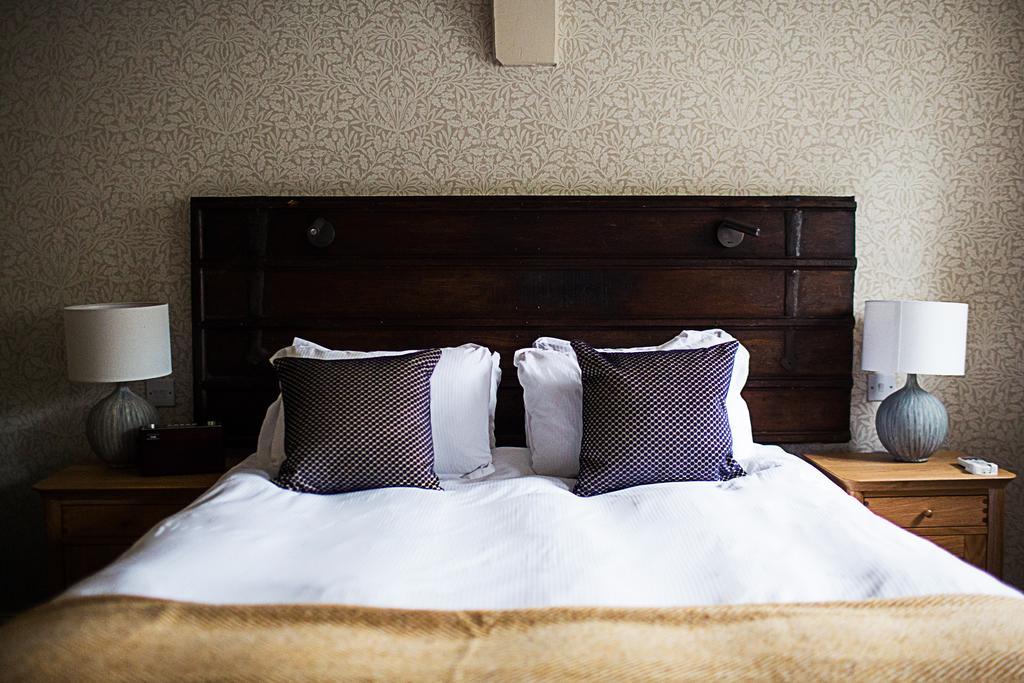 Hotel The Blue Boar à Witney Extérieur photo