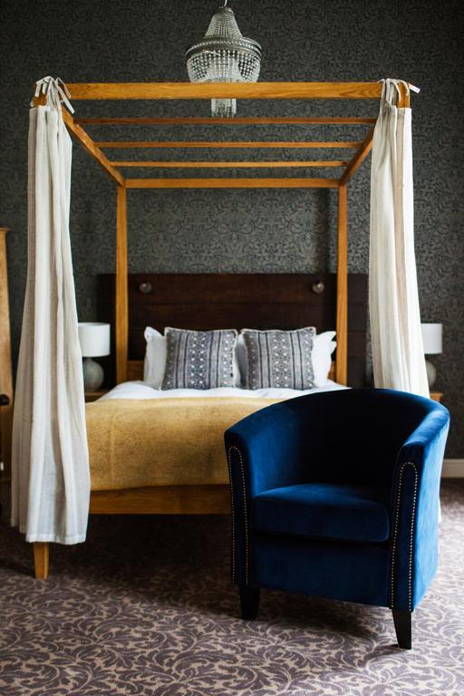 Hotel The Blue Boar à Witney Extérieur photo