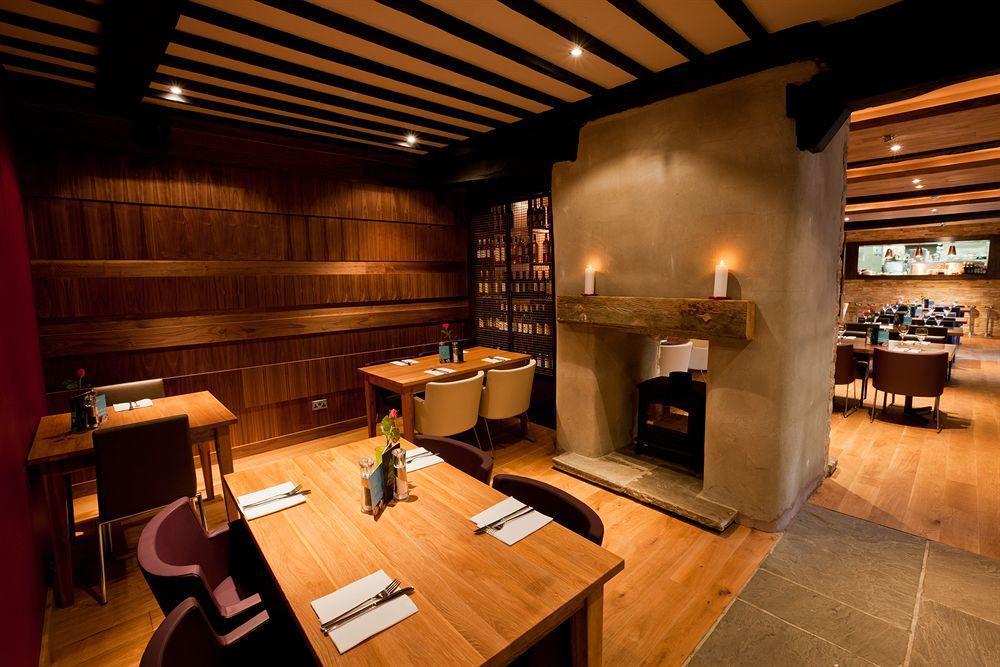 Hotel The Blue Boar à Witney Extérieur photo