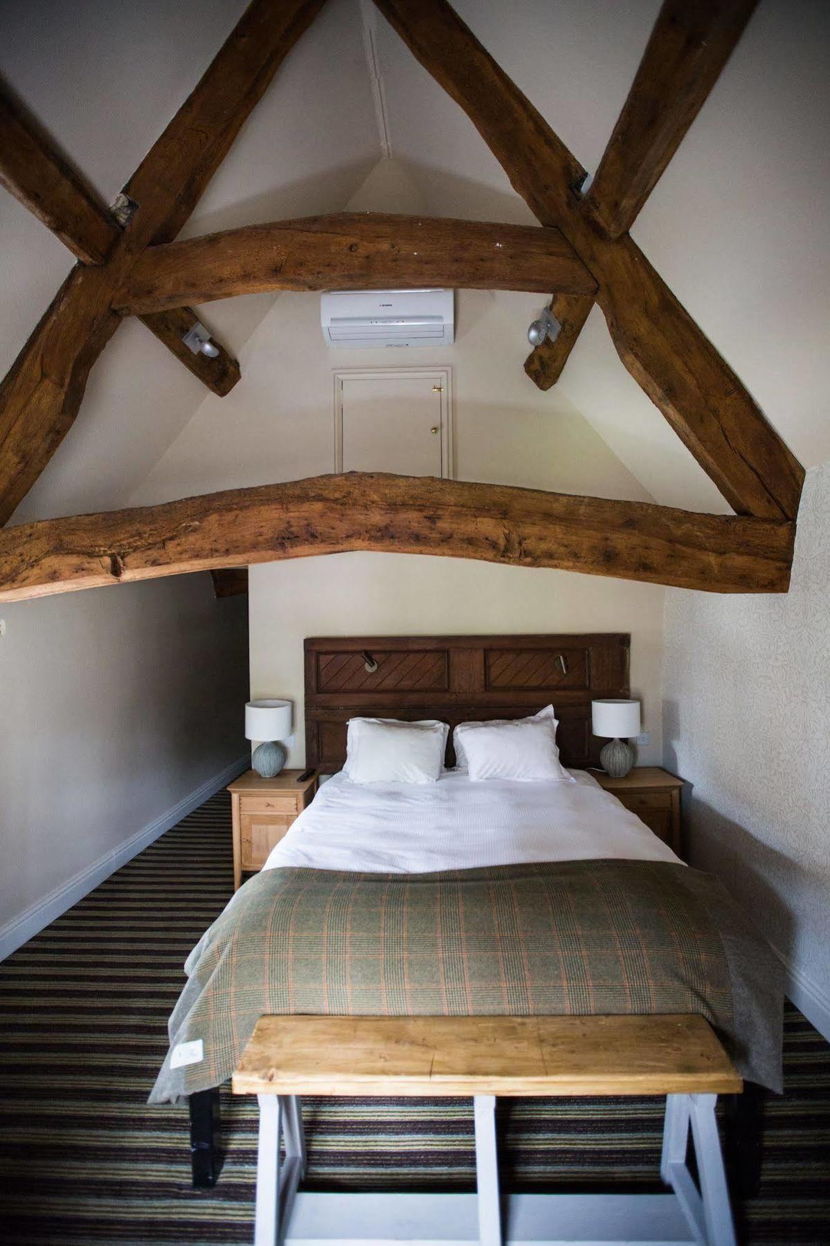 Hotel The Blue Boar à Witney Extérieur photo